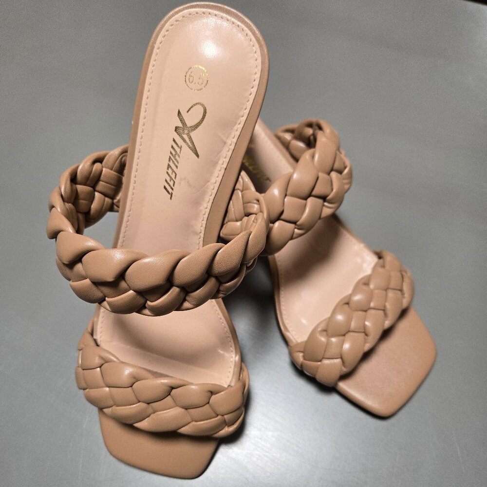 Athlefit **CUTE** Braided Block Heels sz 6.5